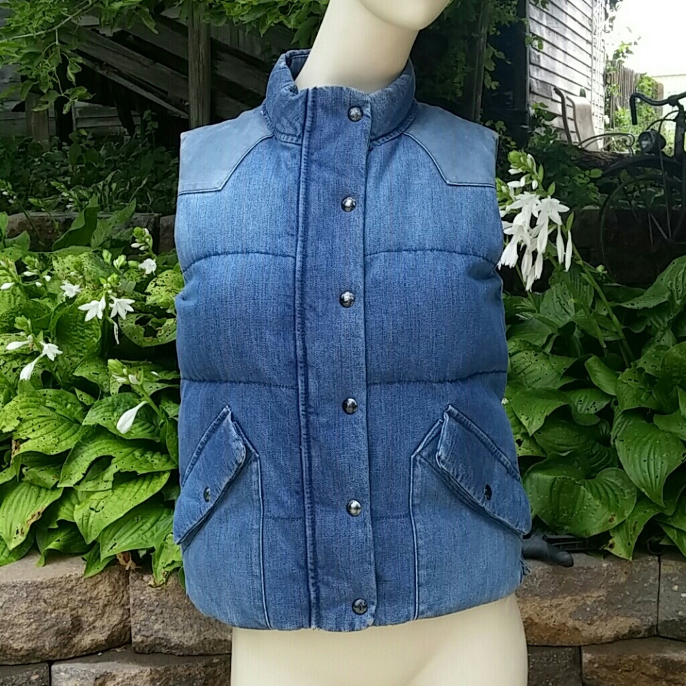 GAP '09 Holiday Collection Denim Puffer Vest